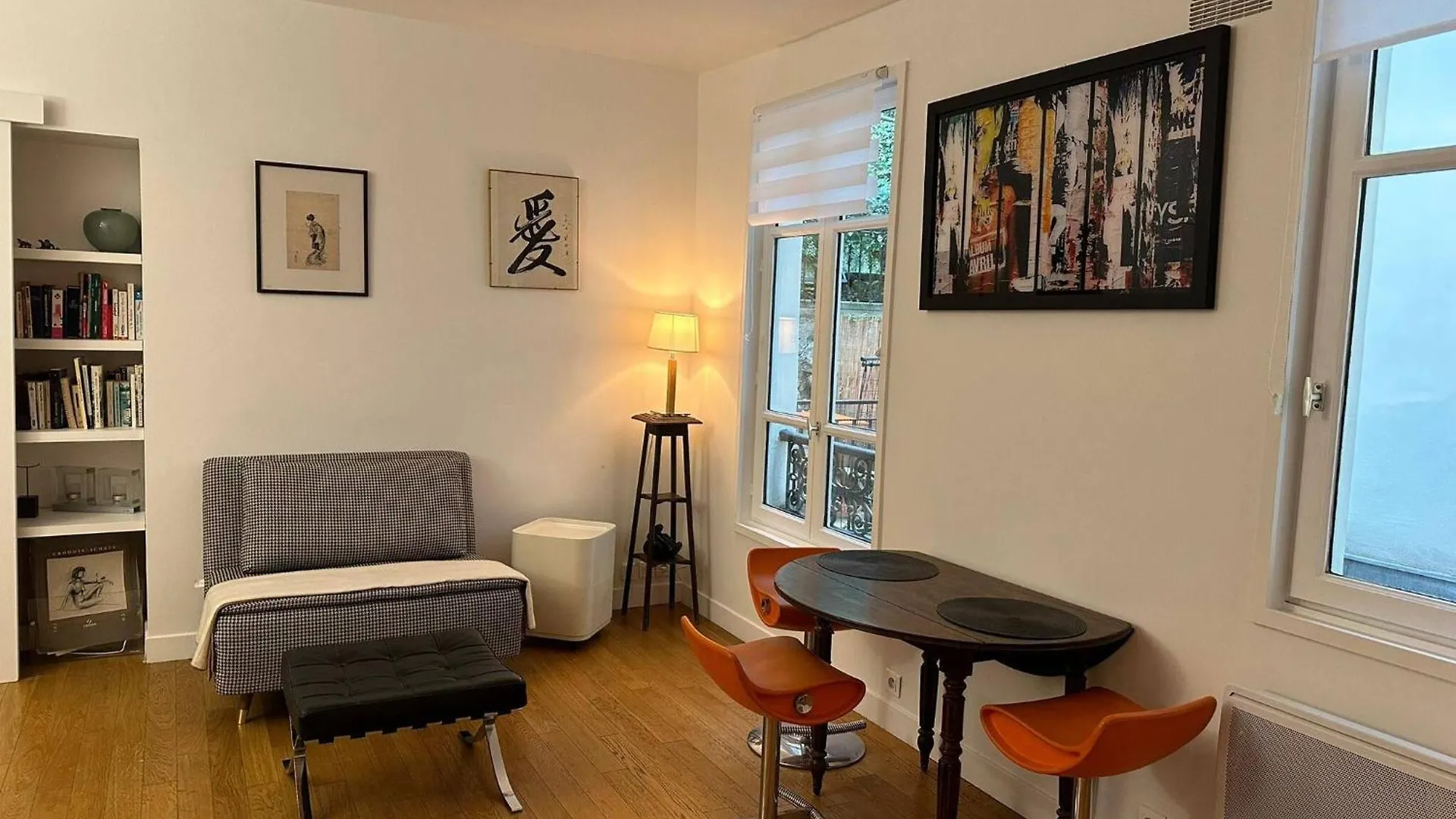 Renovated Terraced Apartment In Montmartre Paris